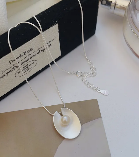 Sterling Silver Elegant Chain Geometric Pendant Necklace4